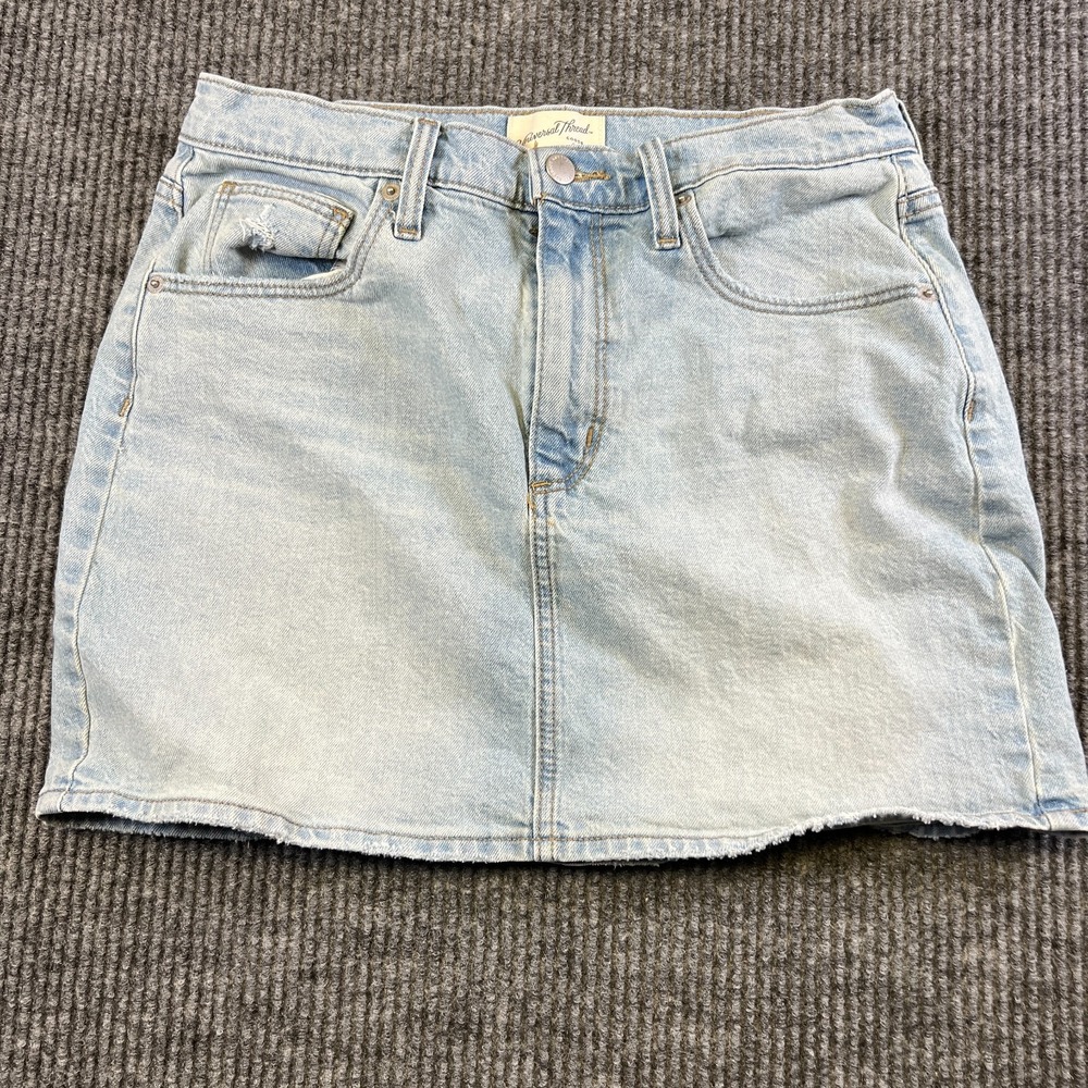 Universal Thread Denim Mini Skirt Womens 8 Light Wash Raw Hem Distressed